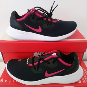 Kid's Size 5.5Y Nike Hakata